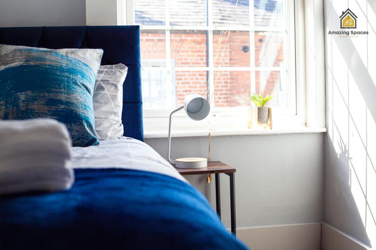 City Centre 2 Bed Flat Sleeps 3 For Work And Leisure With Free Wifi By Amazing Spaces Relocations Ltd Warrington Kültér fotó