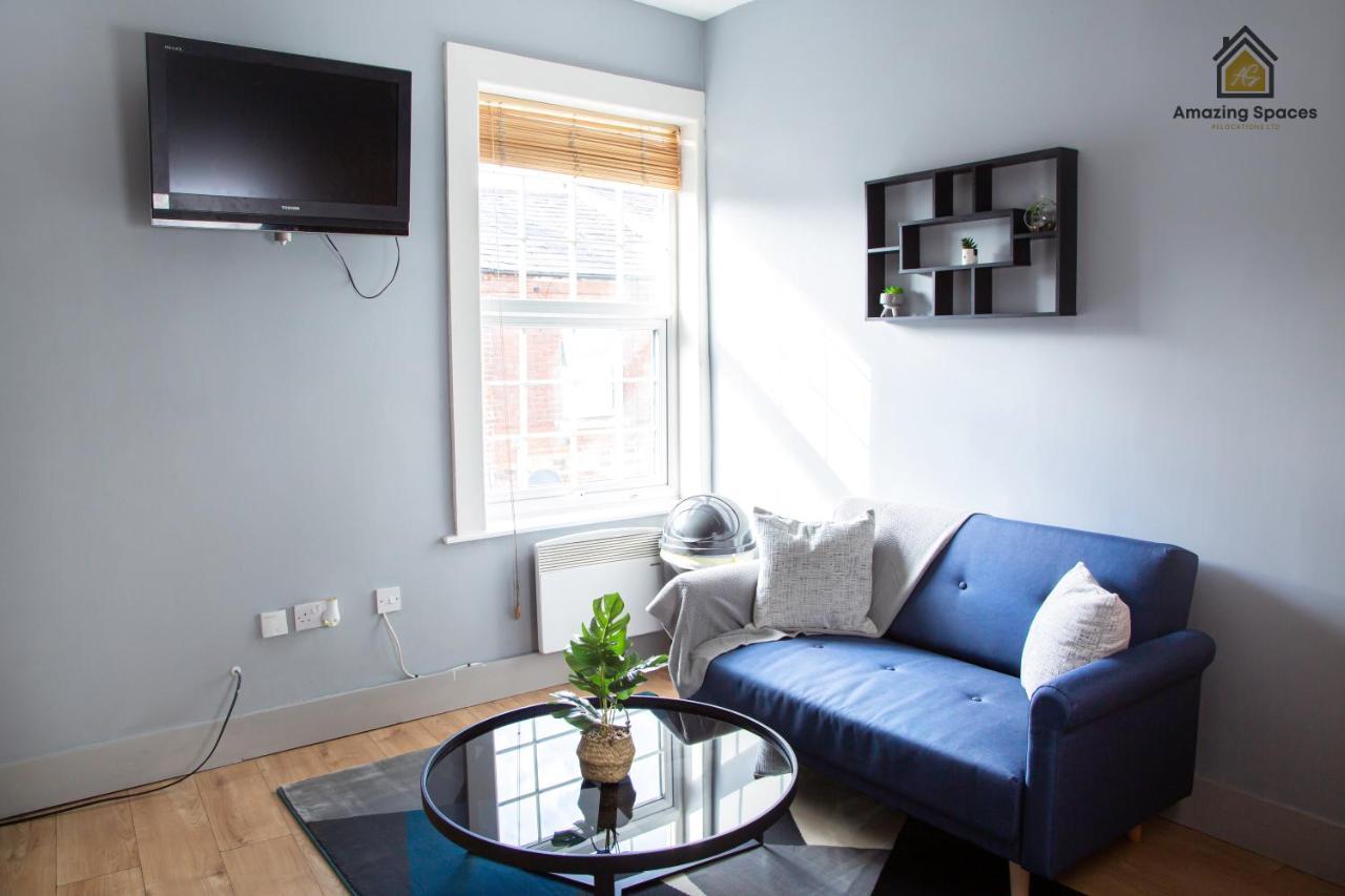 City Centre 2 Bed Flat Sleeps 3 For Work And Leisure With Free Wifi By Amazing Spaces Relocations Ltd Warrington Kültér fotó