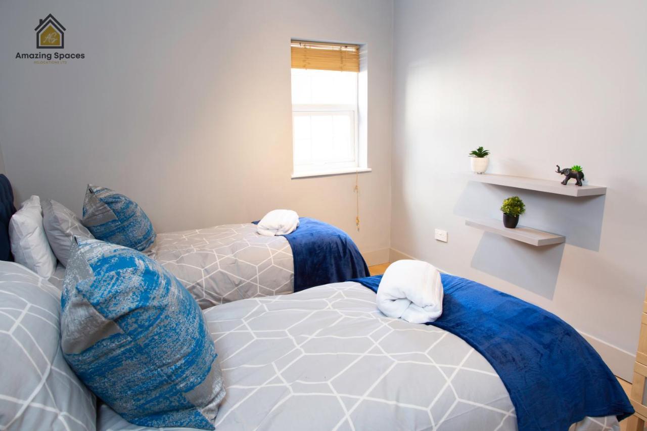 City Centre 2 Bed Flat Sleeps 3 For Work And Leisure With Free Wifi By Amazing Spaces Relocations Ltd Warrington Kültér fotó